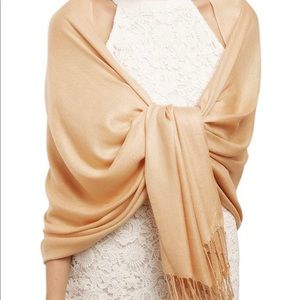 Shawl/wrap/scarf